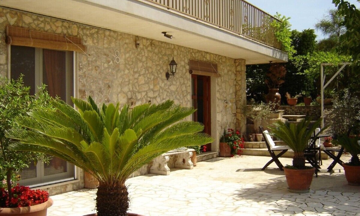 Casa Papa Apartment | Apartment in private cottage with garden and privat Pool