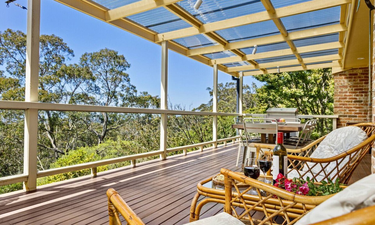 Wentworth Falls House | Azimuth - Spacious Family Retreat with City Views