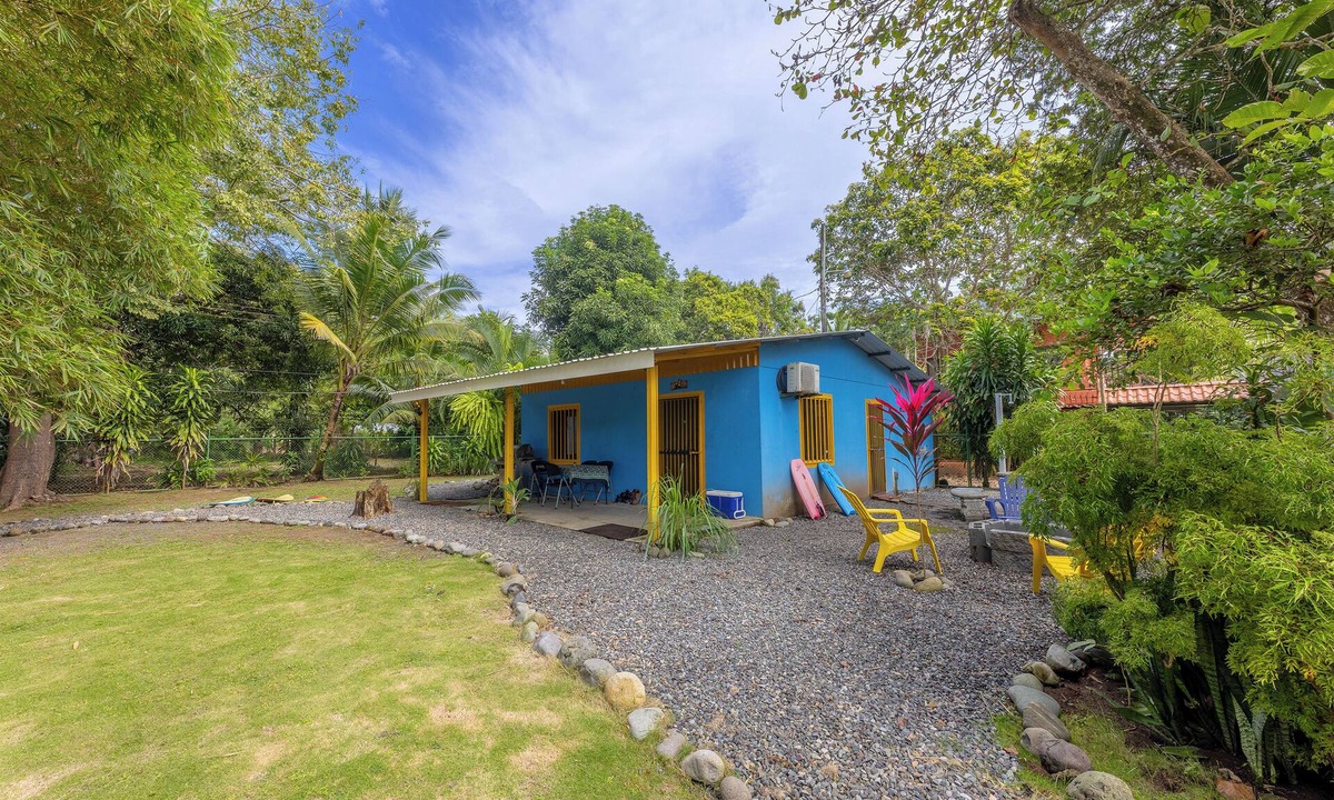 Esterillos House | Beach Private Access - Surfboards - Steps to Sand