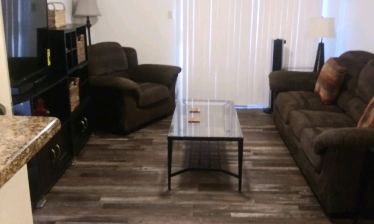 Glendale Condo | Best condo location in the complex. Comfortable and quiet.