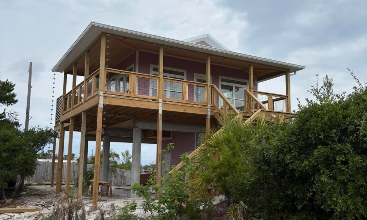 Cape San Blas House | CAPESIDE BREEZE ² : North End of Cape San Blas. Gulf views from large porch.