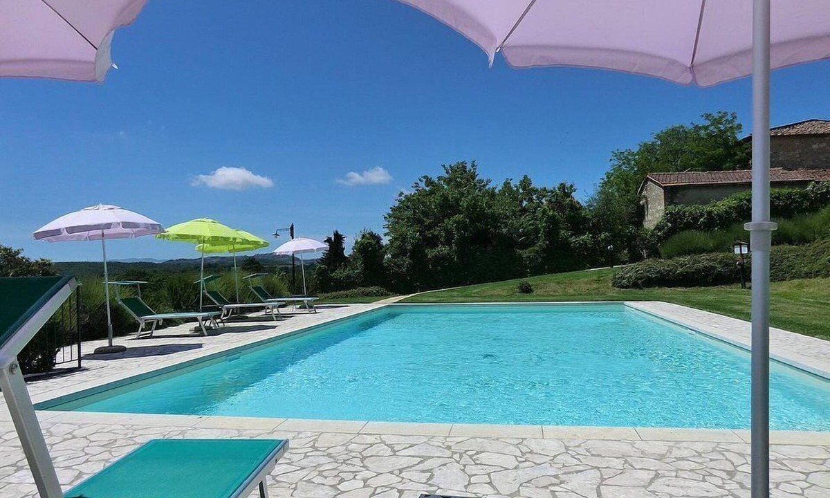 Lano House | Casa Gelso C: A cozy and welcoming apartment that is part of an ancient country house in the characteristic style of the Tuscan countryside, with Free WI-FI.