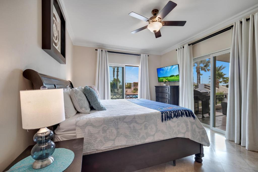 El Medano Ejidal Apartment | Casa Sirena- Secure & Private Poolside Retreat