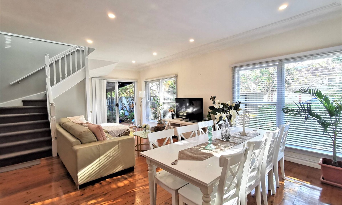 Miranda Villa | Comfy 4 Bedroms Corner House