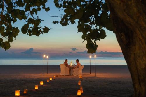 Negril Resort | Couples Swept Away