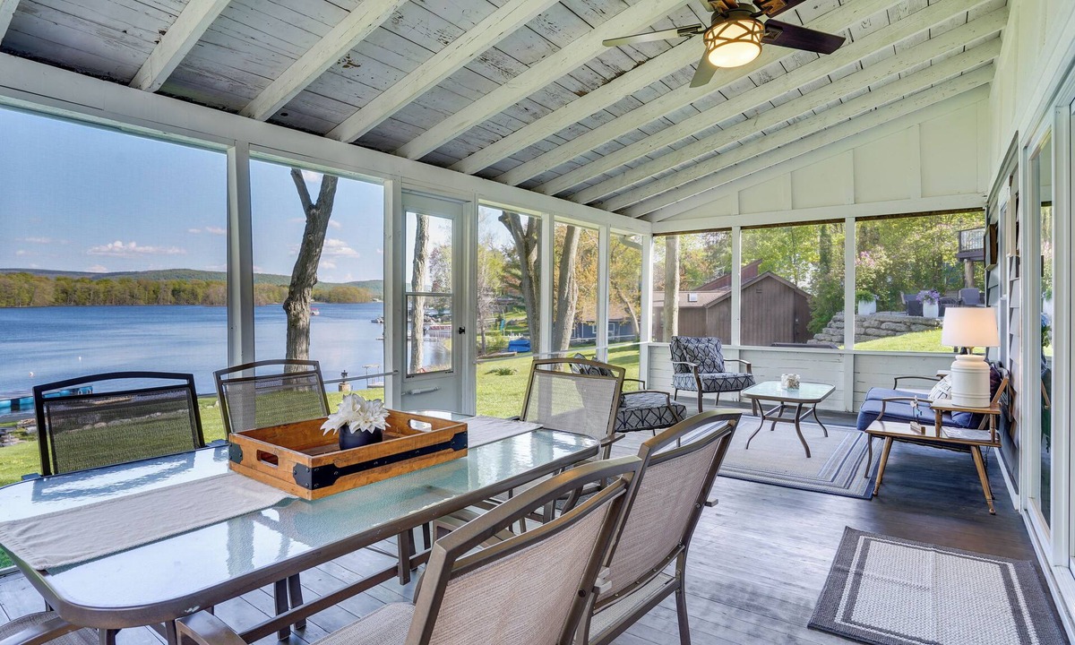 Tully Cottage | Family Friendly! Lakefront Tully Getaway w/Porch