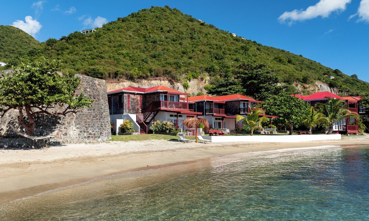 Daseys Villa | Fort Recovery Beachfront Resort