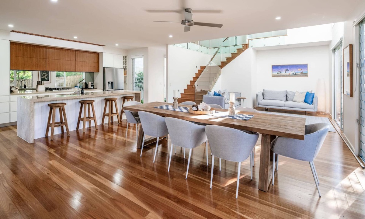 Moffat Beach House | Headlands Hideaway, Moffat Beach Pet Friendly Home
