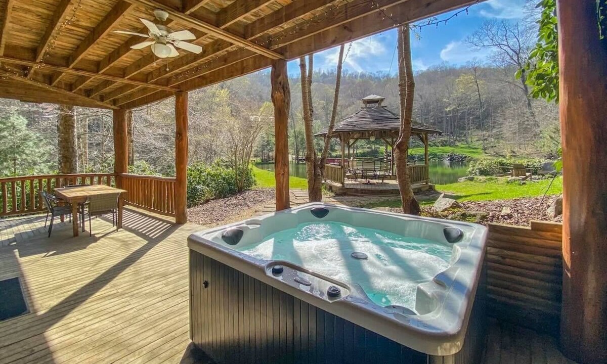 Mars Hill House | Lakeside Cabin - 2 Fireplaces-Hot Tub~Sauna~Games