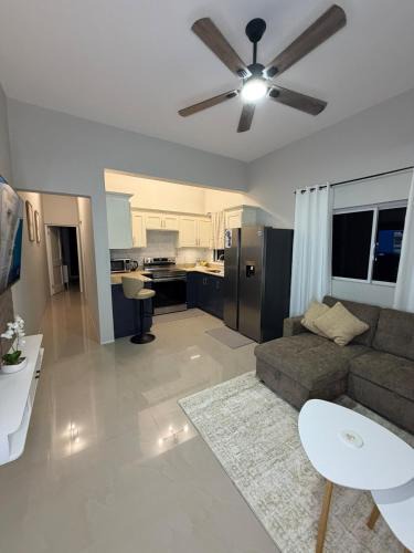 Gordon Town Apartment | Modern 1 Bedroom Bull Bay Near Airport
