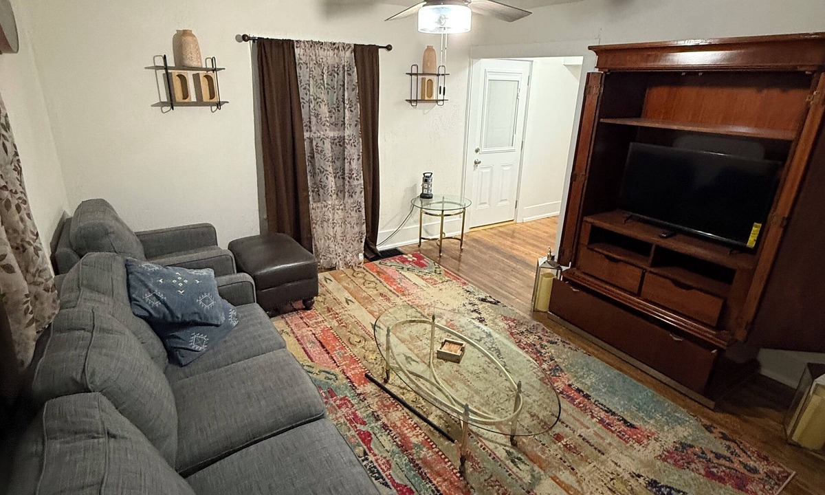 Canastota House | Modern Farm House Style 3 bed 1.5 Bath Home Located between Utica & Syracuse