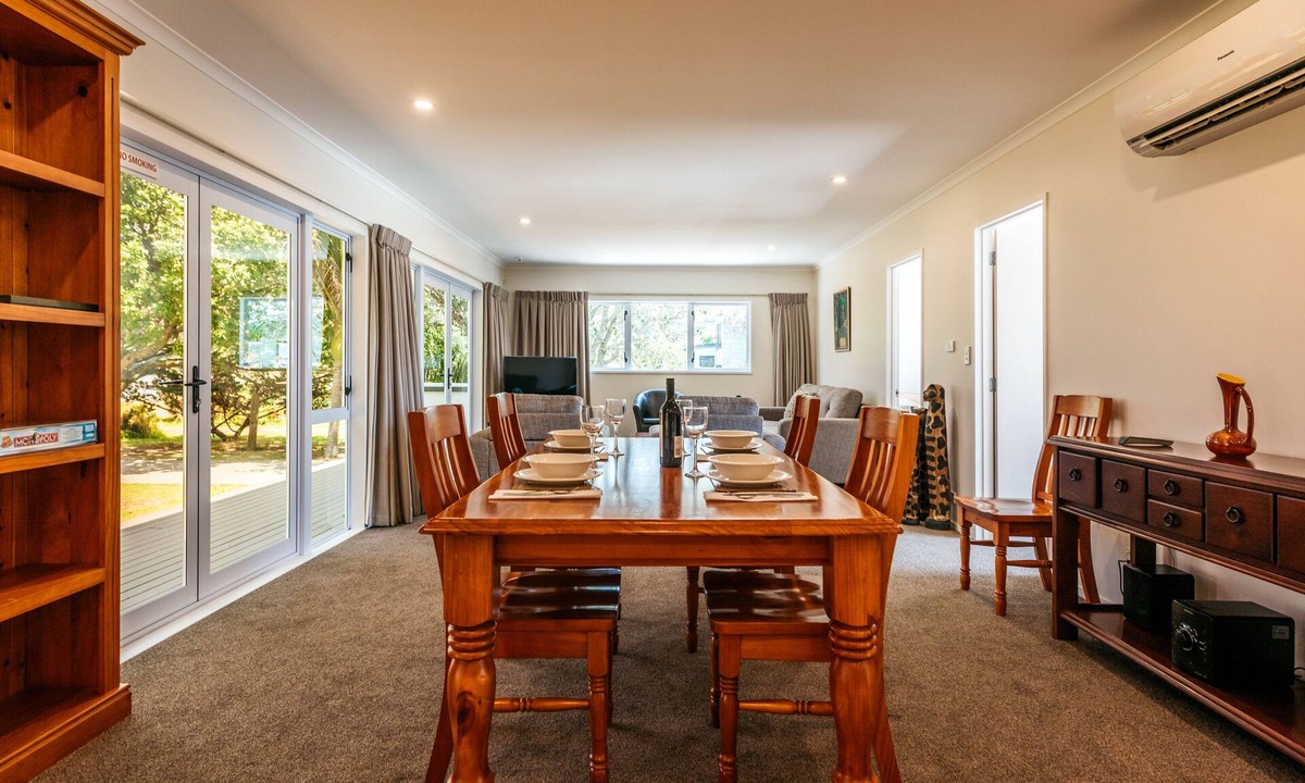 Blackpool House | Number Six - Oneroa Holiday Home