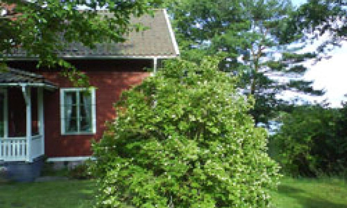 Norrkoping O House | On a waterfront property with its own jetty