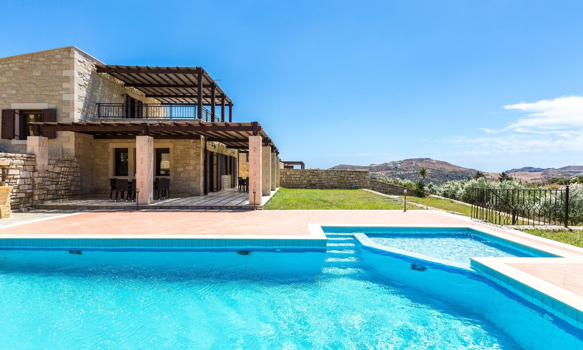 Lefkogeia Villa | Poseidon Villa, Nestled in picturesque south
