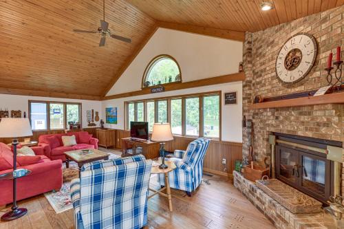 Three Rivers House | Private Dock & Stunning Views: Corey Lake Getaway!