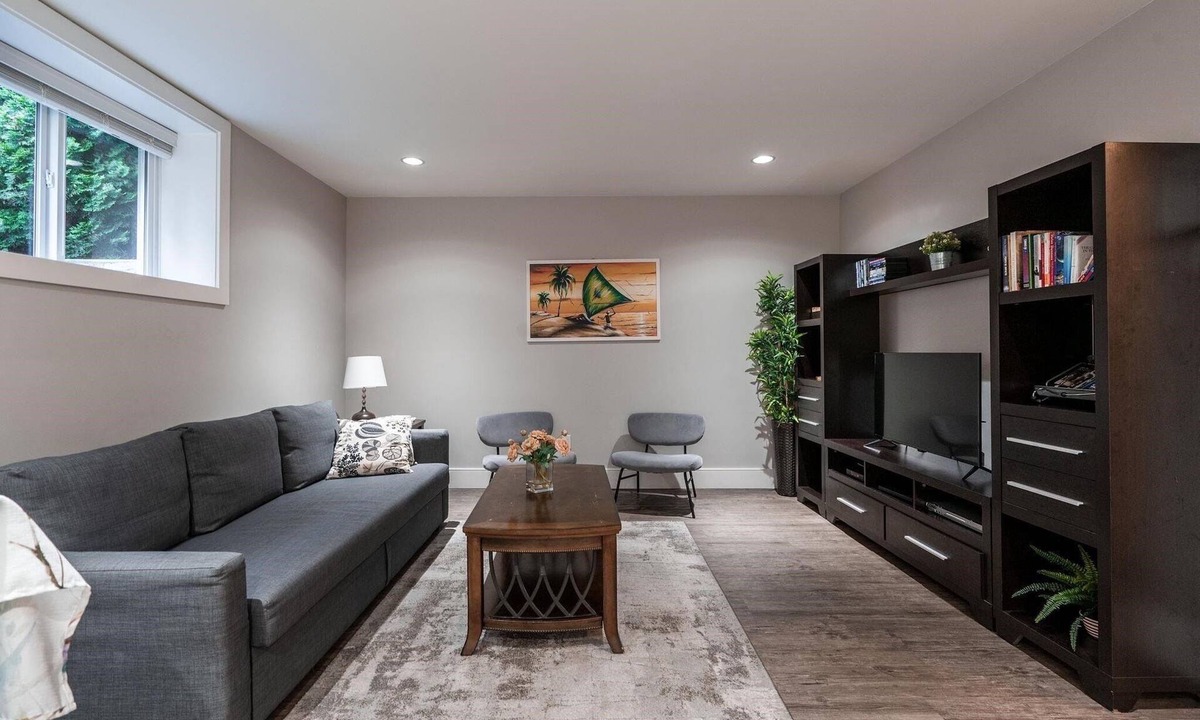 North Vancouver House | PRIVATE Suite