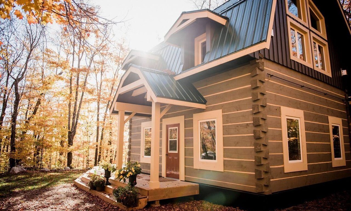 Nipissing Township Cabin | Rustic Log Cabin on All-Inclusive Camping Retreat in Ontario, Canada