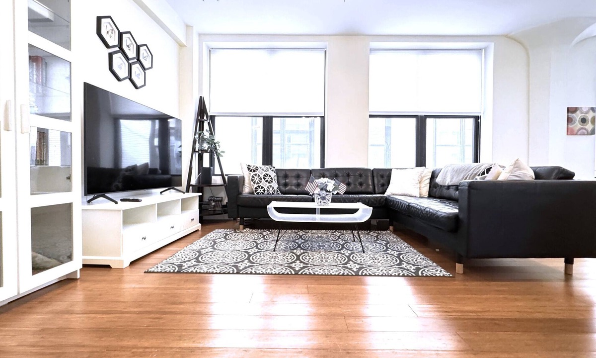 Downtown Boston Apartment | Spacious Sunlit 3BR Center of Downtown Boston Family Favorite