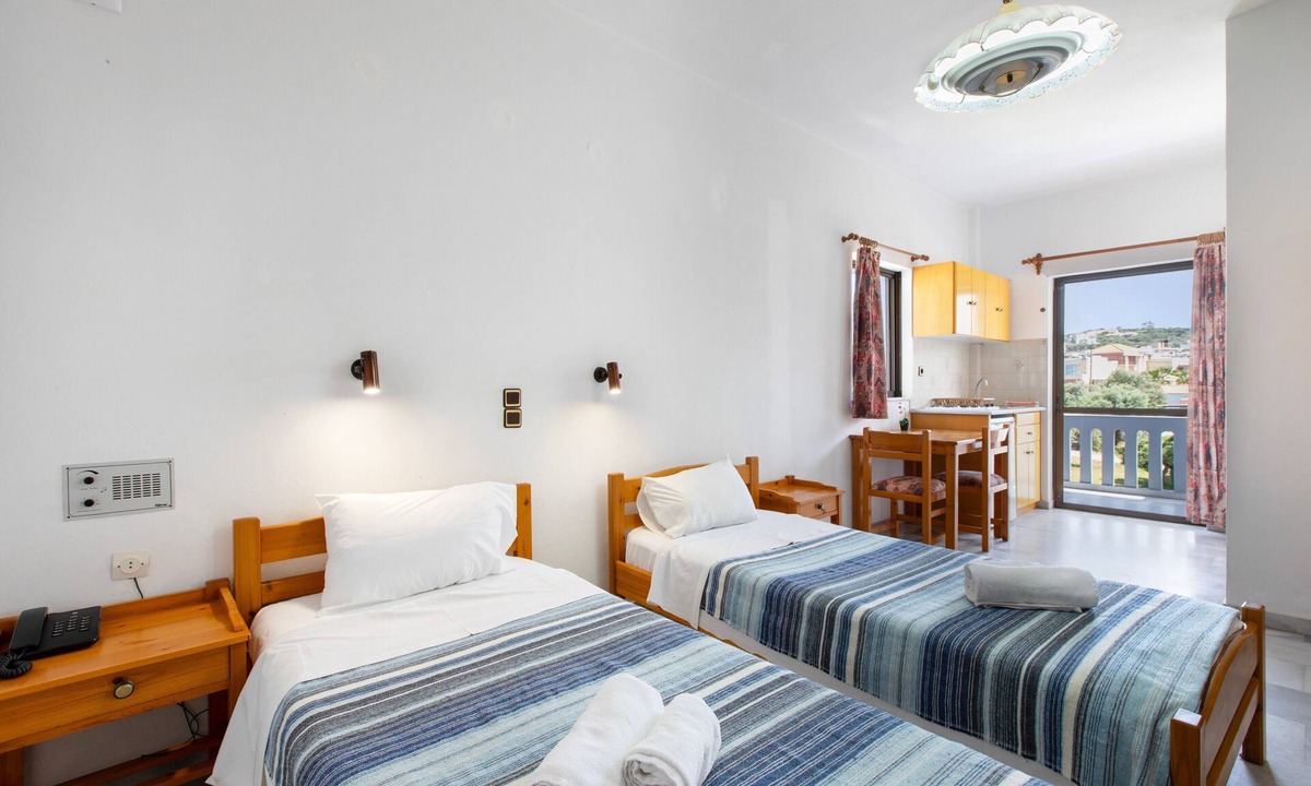 Agia Marina Apartment | Studio Apartment 'Popi 2 Adults' with Mountain View, Wi-Fi and Air Conditioning