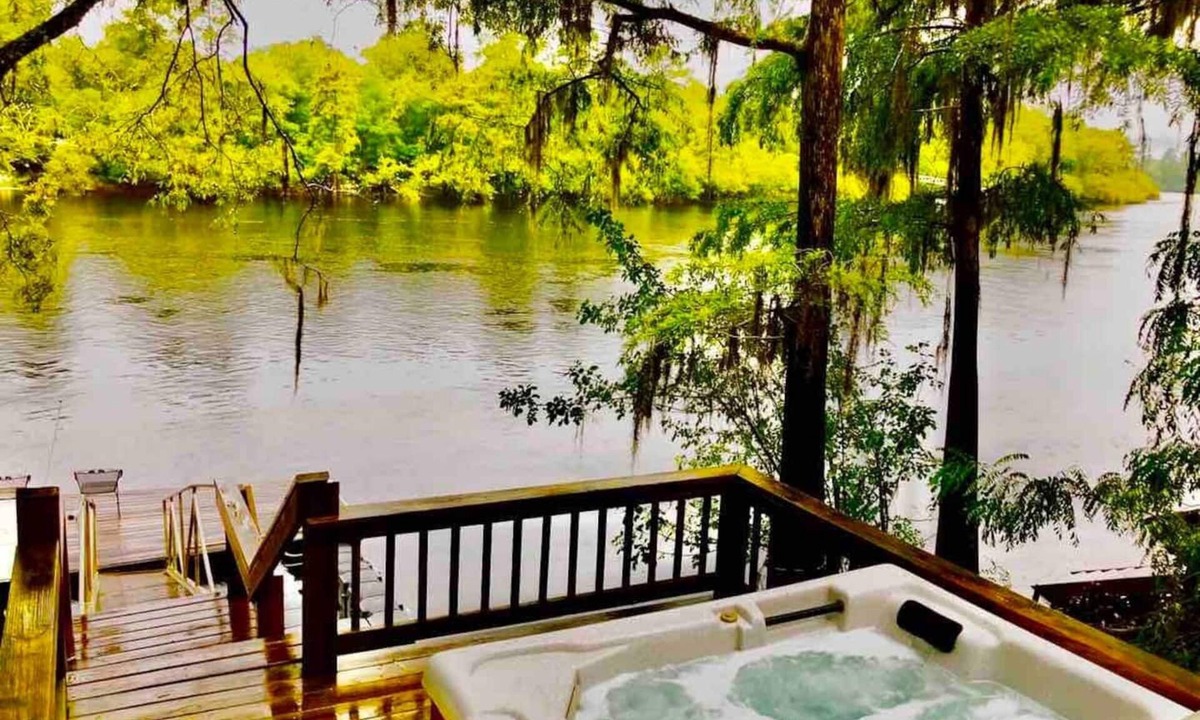 Branford House | Suwannee River Hideaway