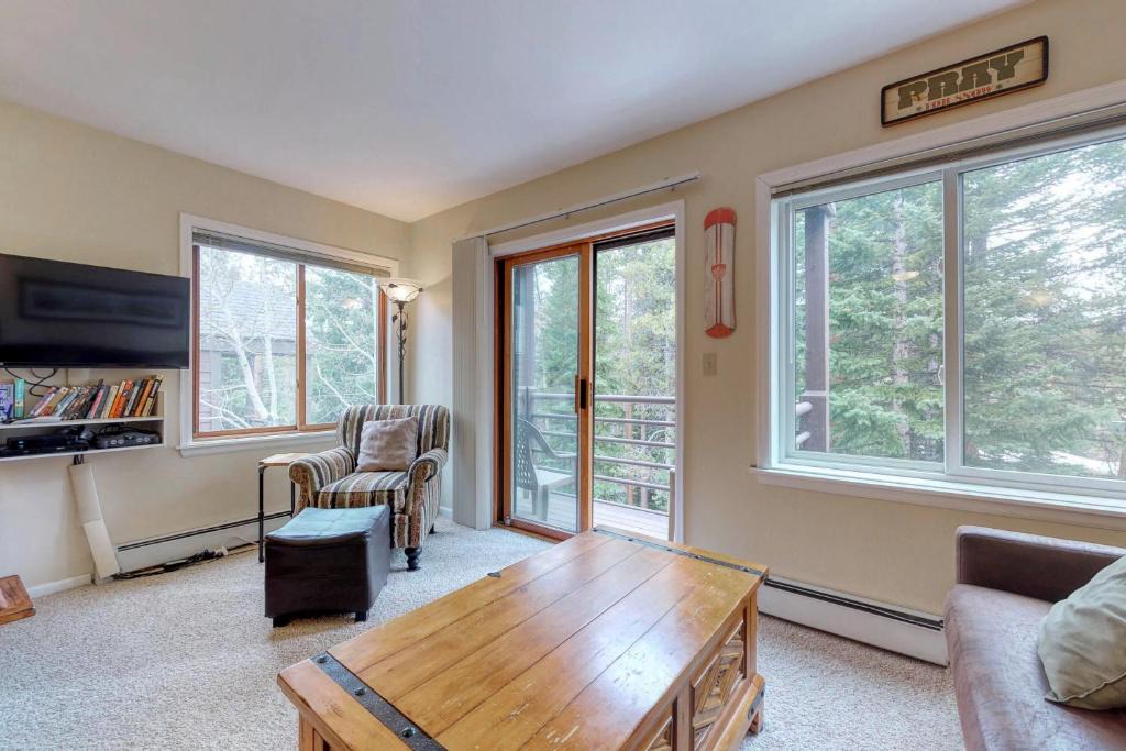 Four O'Clock Apartment | Wildwood Suites Condominiums