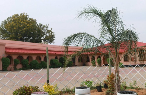Gaborone Hotel | 10 minutes to the Gaborone Grand Palm Hotel and Casino