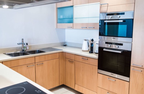Victoria and Alfred Waterfront Apartment | 205 Pembroke