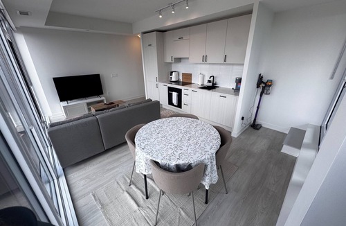 Wynford-Concorde Apartment | 2bedroom,2 bathroom apartment in the heart of Toronto