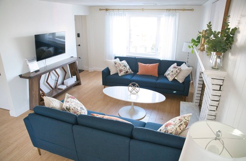 Everett House | 3BR/2BA Chic and Tranquil Magnolia House Near Boston