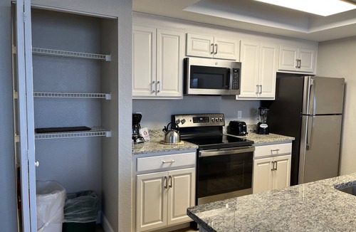 Florida Central Atlantic Coast Condo | 3BR Orange Lake Resort, 5 Min to Disney, Lazy River + Pools, Spring Break Week