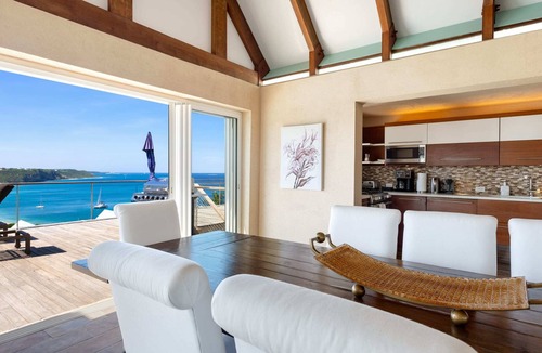 The Valley Villa | 6 BR Villa with Concierge, Amenities, & Pool