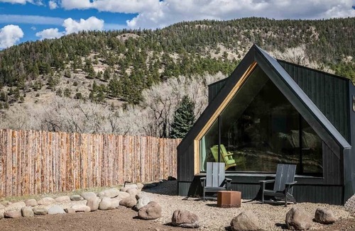 South Fork House | A-Frame Cliffside Bear Cabin