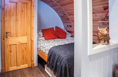Kilmarnock Cottage | A perfect retreat for couples and friends.