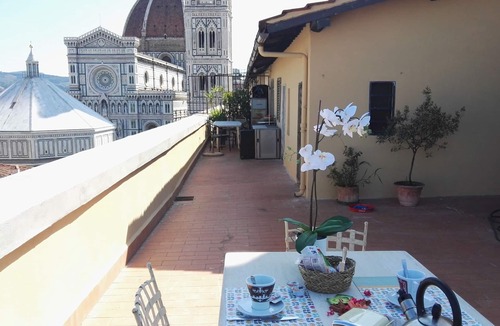 Duomo Apartment | Apartment in the heart of Florence with a terrace overlooking the Duomo