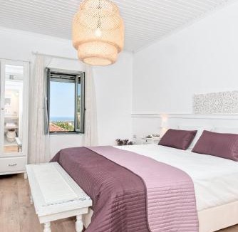 Spilia House | Apithano Heated pool on demand