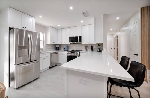 Saint Cloud House | Basketball + Firepit + 20mi to Disney + in dwtn!