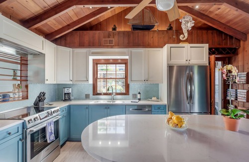 Independence Square Cottage | Beachfront, Chic a si Cottage, original vintage Florida charm right on the Gulf