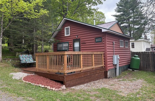 Iron River Cabin | Beautiful Sunset Lake cabin rental