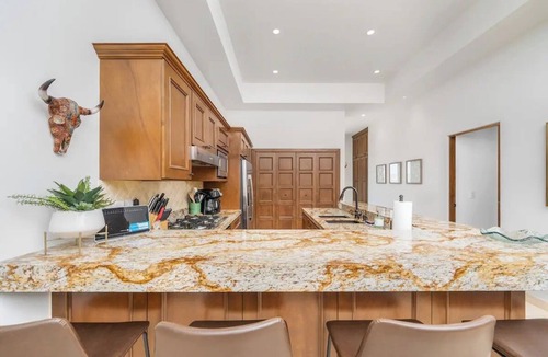 Paraiso Escondido Condo | BEST CONDO IN QUIVIRA. 3BR-3BA PENTHOUSE CORNER UNIT- GOLF CART INCLUDED