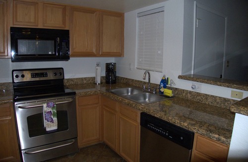 Glendale Condo | Best condo location in the complex. Comfortable and quiet.
