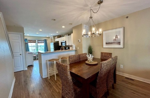 Bermuda Bay Condo | Break Time 3 BR, 3.5 Bath, Mini-Waterpark, Pool, Gym, Linens Provided, Sleeps 7