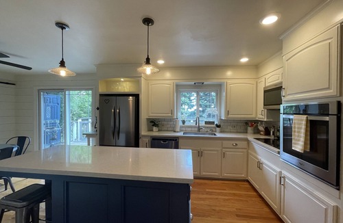 North Auburn House | Charming Auburn - Hike, Bike, Shop or Eat - Its all Nearby