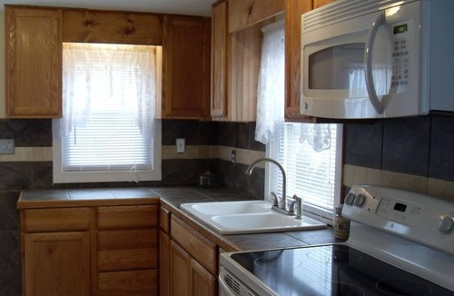 Hyannis House | CHARMING RELAXING HOME - WALK TO DOWNTOWN MAIN ST, HARBOR, RESTAURANTS & MORE.