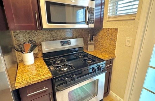 City Center Apartment | Chic 1-bedroom apartment in fantastic Miami Beach with WiFi, AC