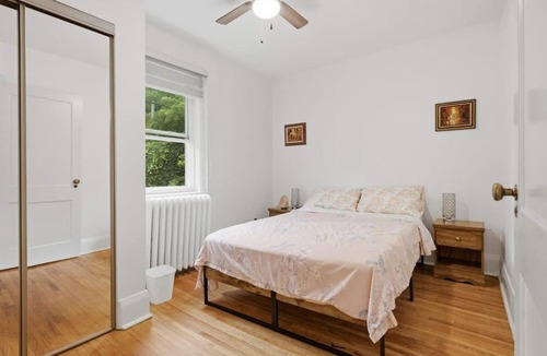 The Beaches House | Chic 2BR With Workspace - 2-Min Walk to Beach