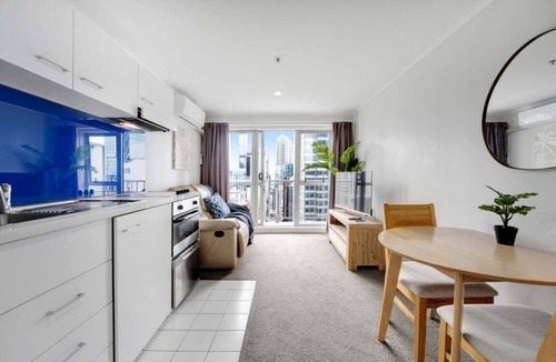 Auckland Central Business District Resort | Comfortable Studio, Aircon, Central Location