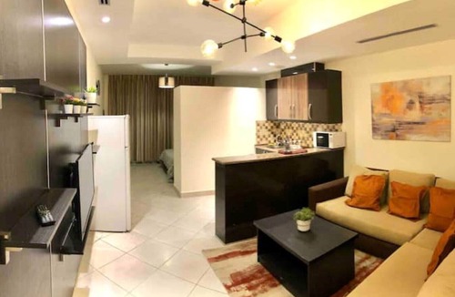 Al Swaifyeh Apartment | Contemporary studio 13 mins to downtown - few steps to great food, cafes, shops