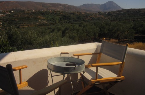 Karefiliana Villa | Cool Villa with Sea Views. Swimming Pool and only 10 minutes from the sea
