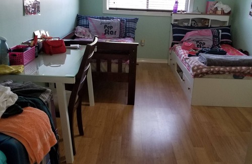 Milliken House | Cozy & Convenient Stay -3 Bedroom Townhouse - Home Away from Home
