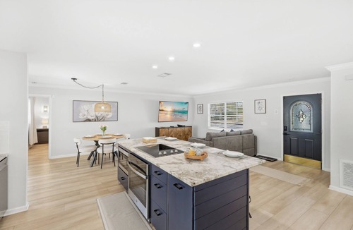 Lake Sarasota House | Cozy Lakeview Home Min to I-75 and near to Siesta key beach